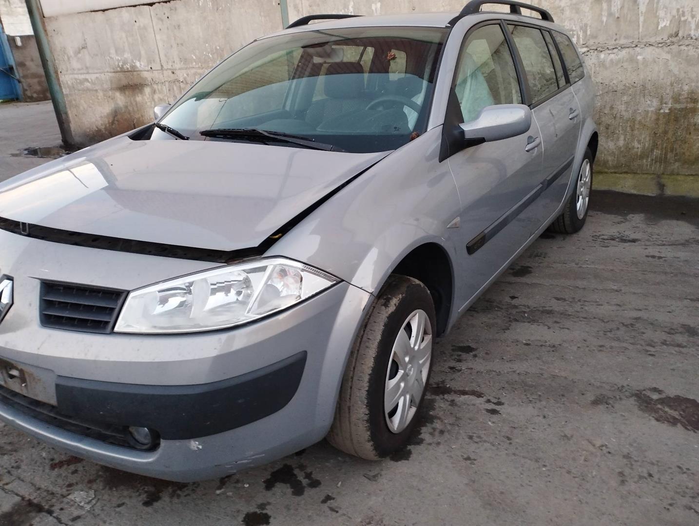 RENAULT Megane 3 generation (2008-2020) Бампер передний 8200113652, 8200113652 24581133