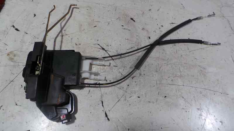 HYUNDAI Santa Fe SM (2000-2013) Front Right Door Lock 19050985