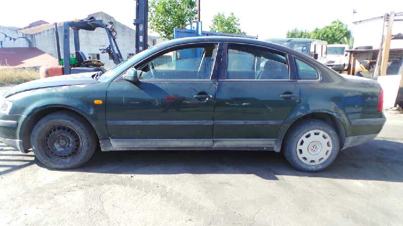 VOLKSWAGEN Passat B5 (1996-2005) Воздухомер воздушного фильтра 058133471, AFH6010B, HITACHI 19076456