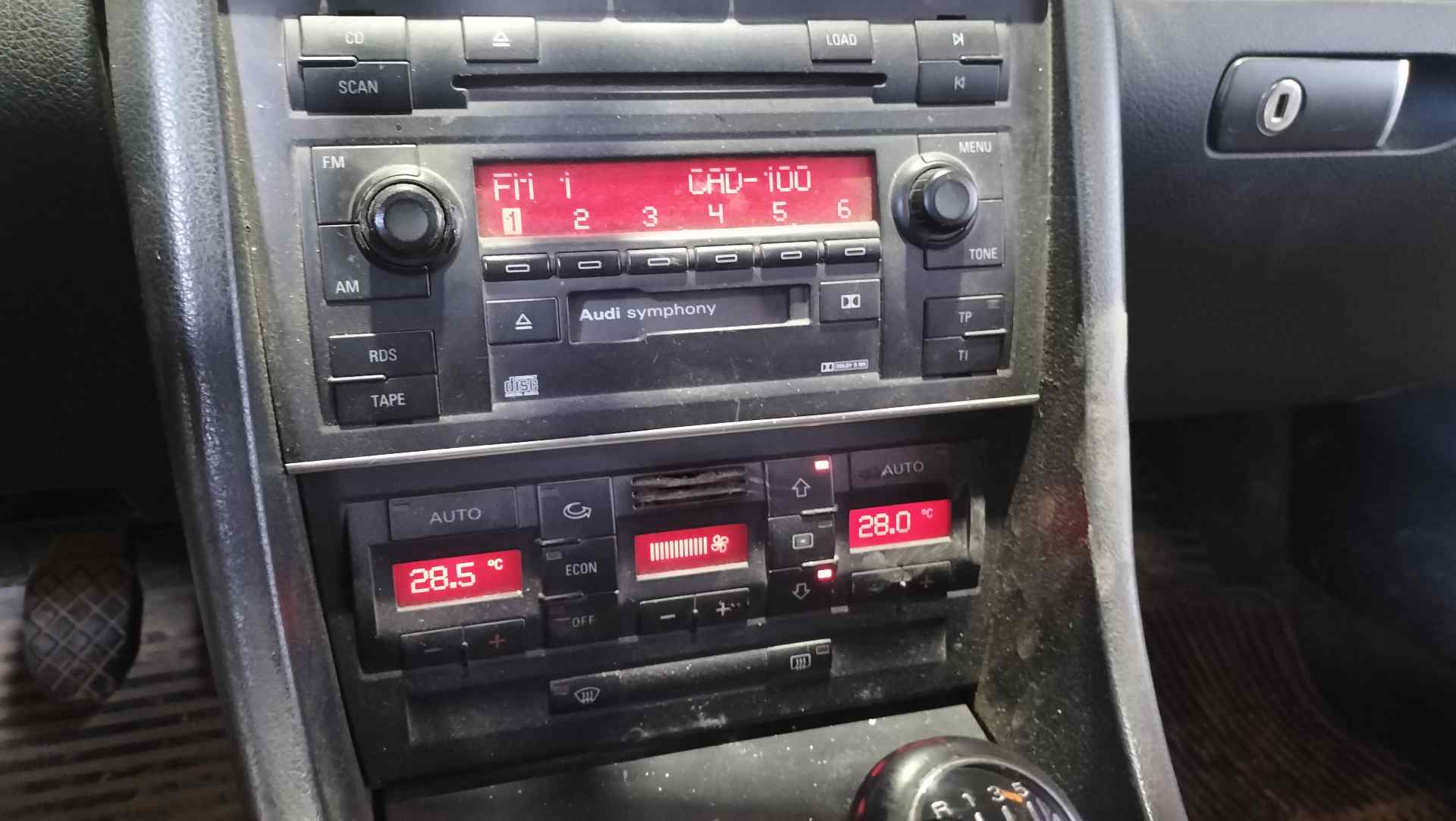 SUZUKI A4 B6/8E (2000-2005) Правий сонцезахисний козирок 8E0857852A,8E0857852A,8E0857552 24592114