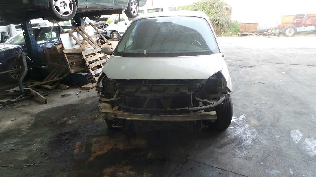 RENAULT Scenic 2 generation (2003-2010) Генератор 8200290215 19124270