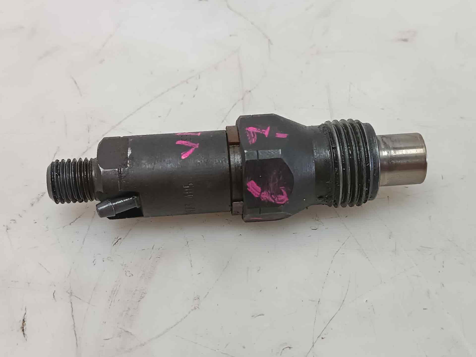 RENAULT CLIO II (BB0/1/2_, CB0/1/2_) Fuel Injector LCR6735405, LCR6735405 24584563