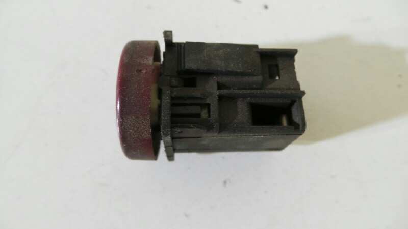 PEUGEOT Partner 1 generation (1996-2012) Bouton de danger 9644845777, 4PINES 19104478