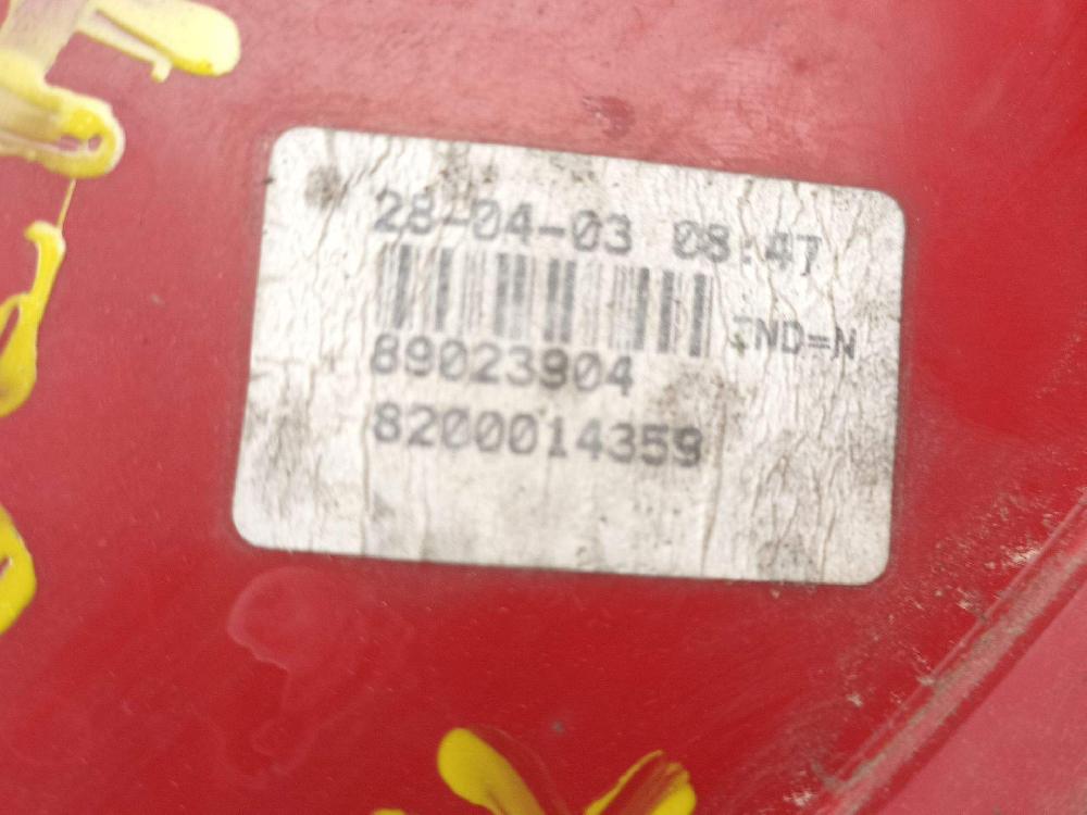 Pisca tras esquerdo G9T 702,G9T 703 8200014359 de Renault Vel satis (bj0_) 2002-0 150 CV - pieza usada