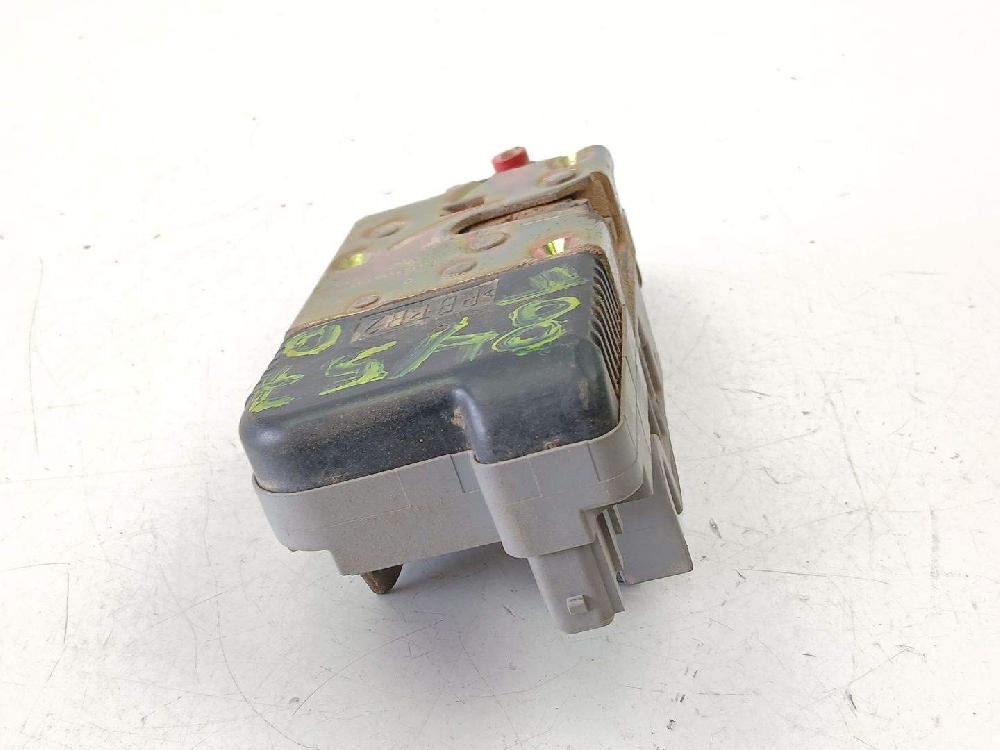 Cerradura puerta trasera derecha DHY (XUD9TE) 913856 de Peugeot 306 hatchback (7a, 7c, n3, n5) 1993-2003 90 CV con 401715 km - pieza usada
