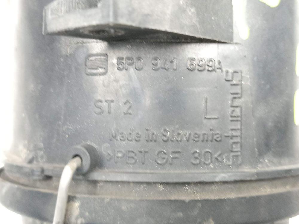 Faro antiniebla izquierdo BJB,BKC,BLS,BXE 5P0941699A de Seat Altea (5p1) 2004-2015 105 CV con 245755 km - pieza usada