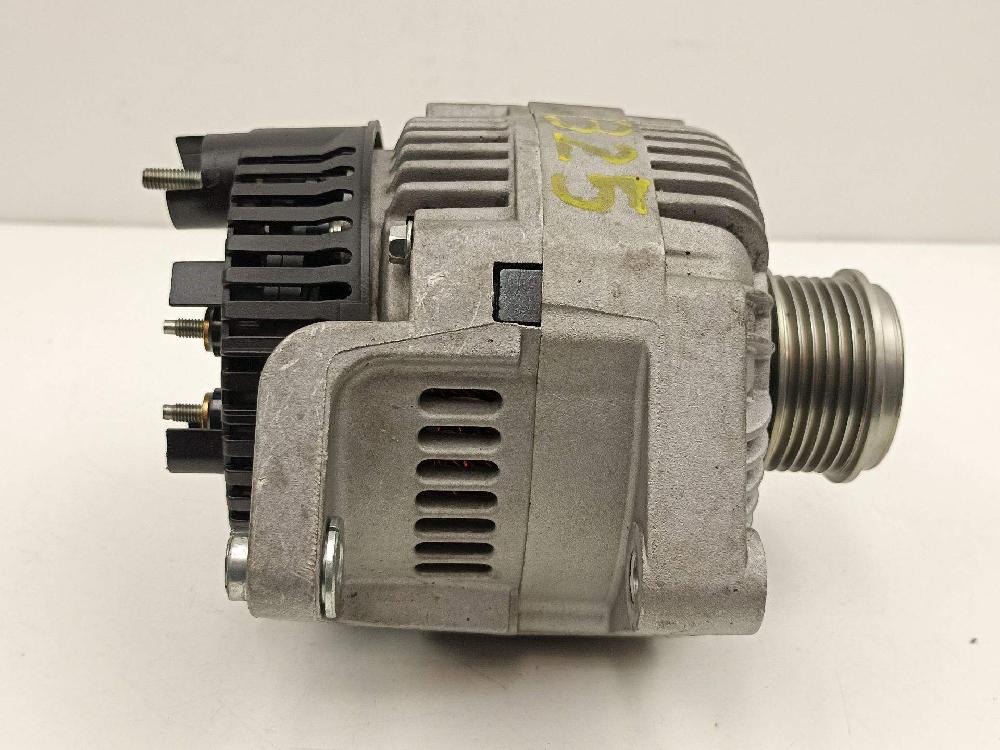 Alternador F8Q 620,F8Q 622,F8Q 624 7700436626 de Renault Megane i classic (la0/1_) 1997-2001 64 CV con 287493 km - pieza usada