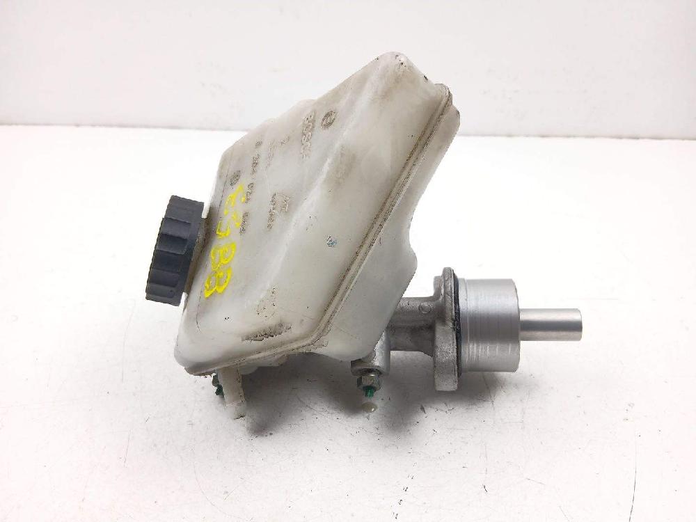 Bomba de freno Y 13 DT,Z 13 DT 93177770 de Opel Corsa c (x01) 2003-2009 70 CV con 376316 km - pieza usada