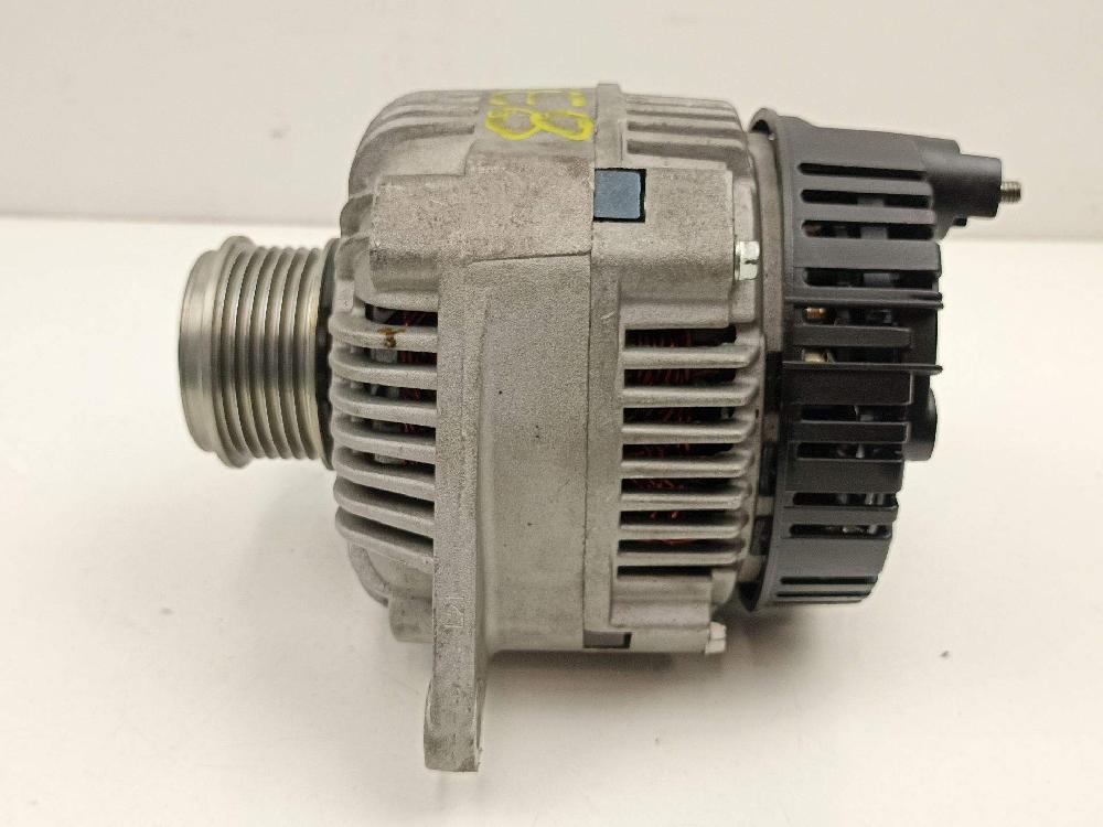 Alternador F8Q 620,F8Q 622,F8Q 624 7700436626 de Renault Megane i classic (la0/1_) 1997-2001 64 CV con 287493 km - pieza usada