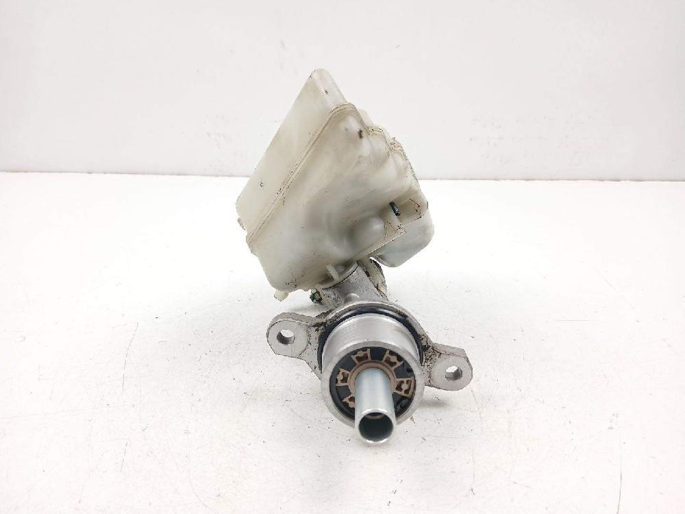 Bomba de freno Y 13 DT,Z 13 DT 93177770 de Opel Corsa c (x01) 2003-2009 70 CV con 376316 km - pieza usada