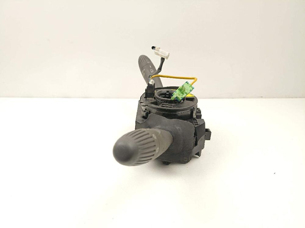 Commandes de clignotants et d’essuie-glaces 188 A4.000 735444632 de Fiat Panda / panda classic (169_) 2010-2013 60 CV con 148638 km - pieza usada