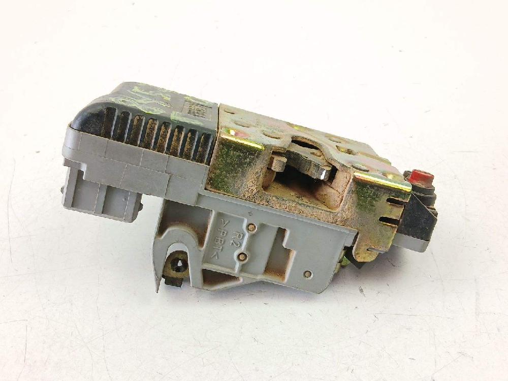 Cerradura puerta trasera derecha DHY (XUD9TE) 913856 de Peugeot 306 hatchback (7a, 7c, n3, n5) 1993-2003 90 CV con 401715 km - pieza usada